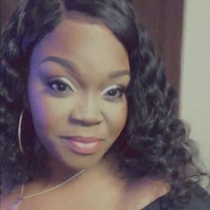 Meet your Posher, Nakia